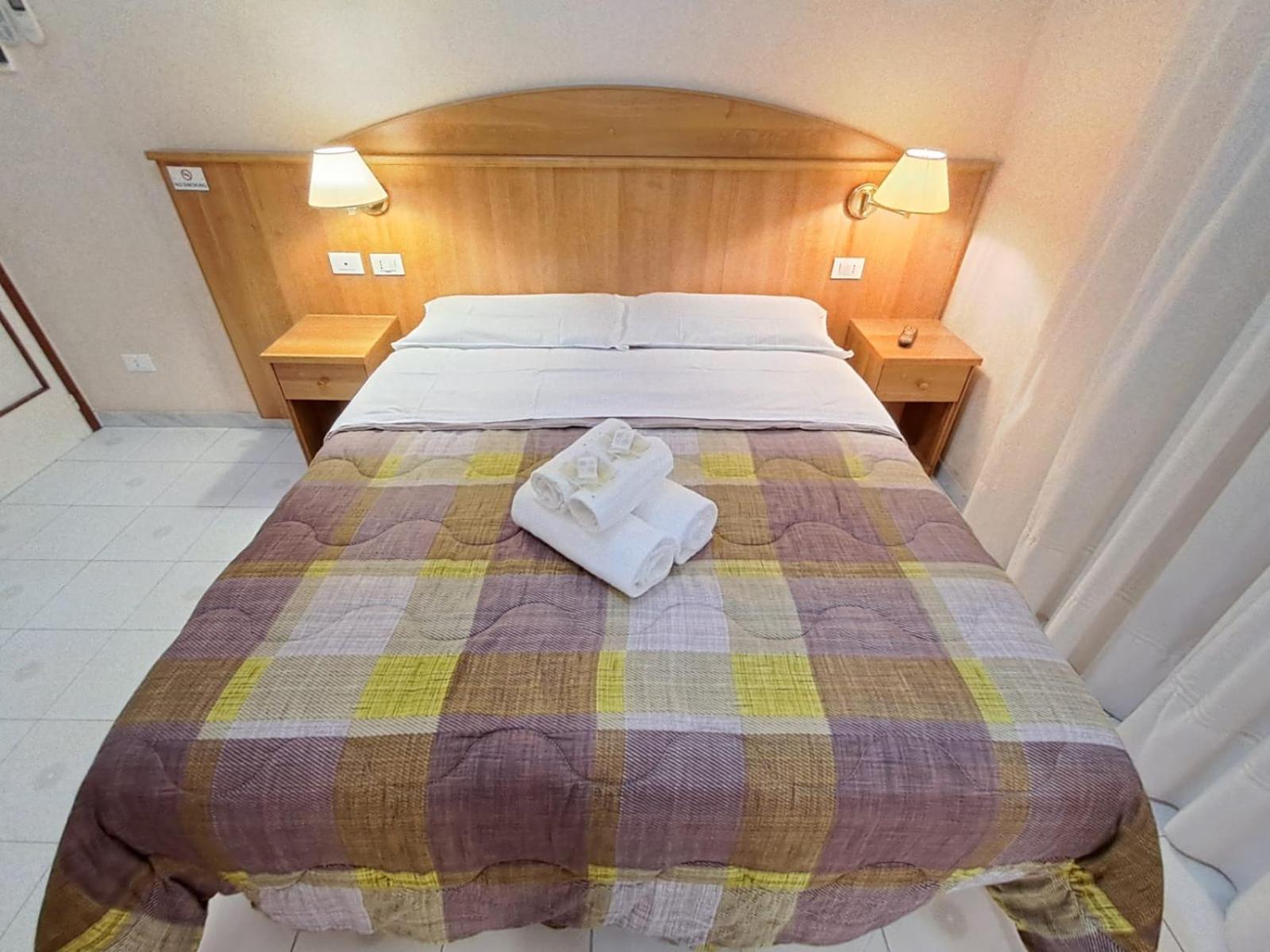 Nahid Accommodation Rom Eksteriør billede