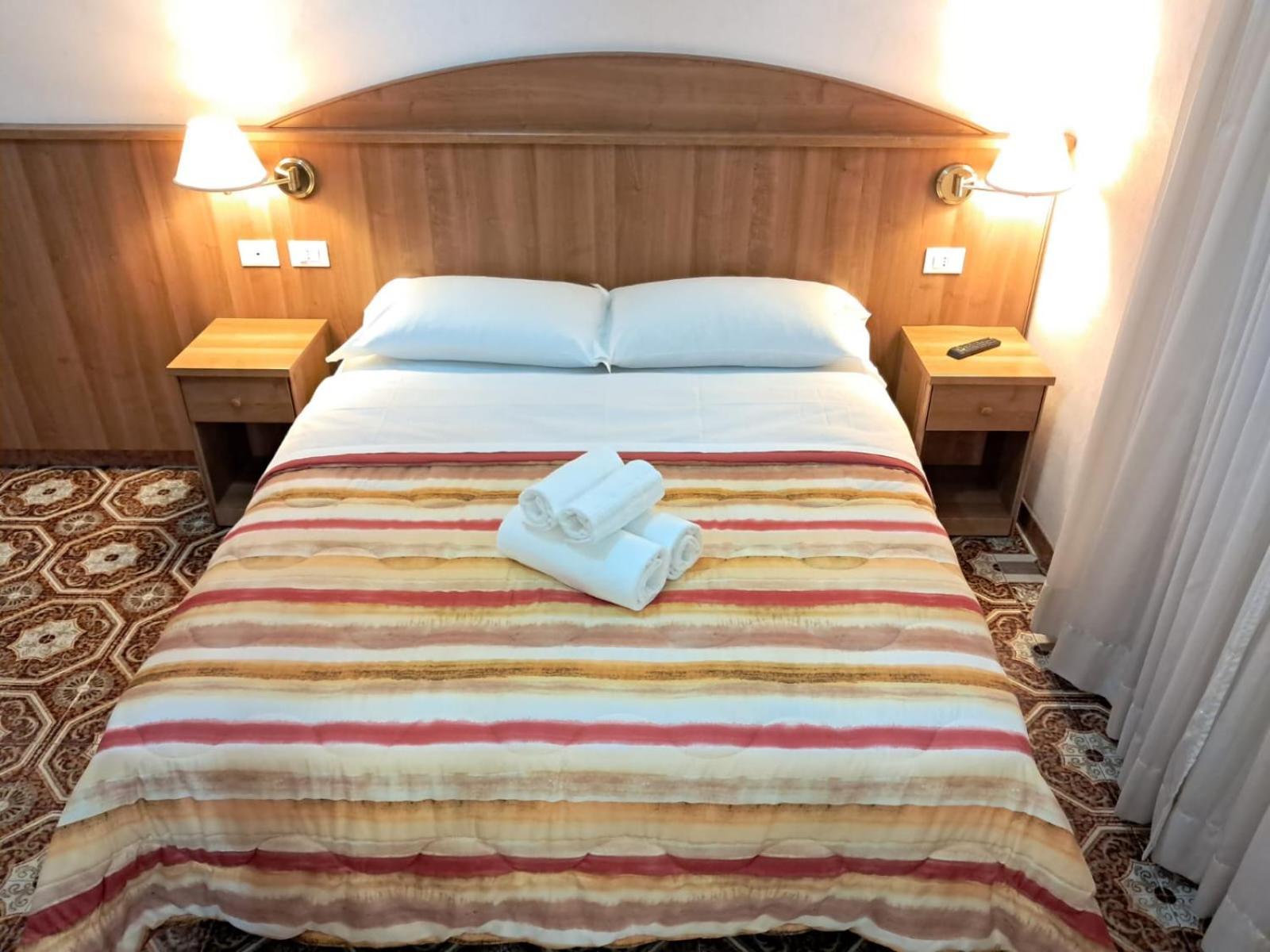 Nahid Accommodation Rom Eksteriør billede