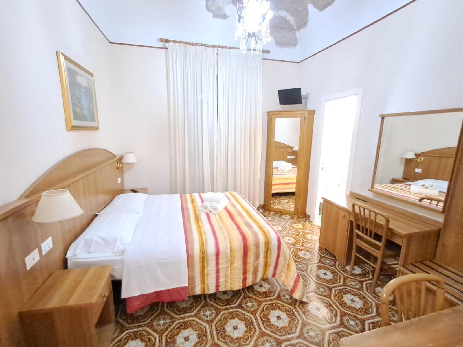 Nahid Accommodation Rom Eksteriør billede